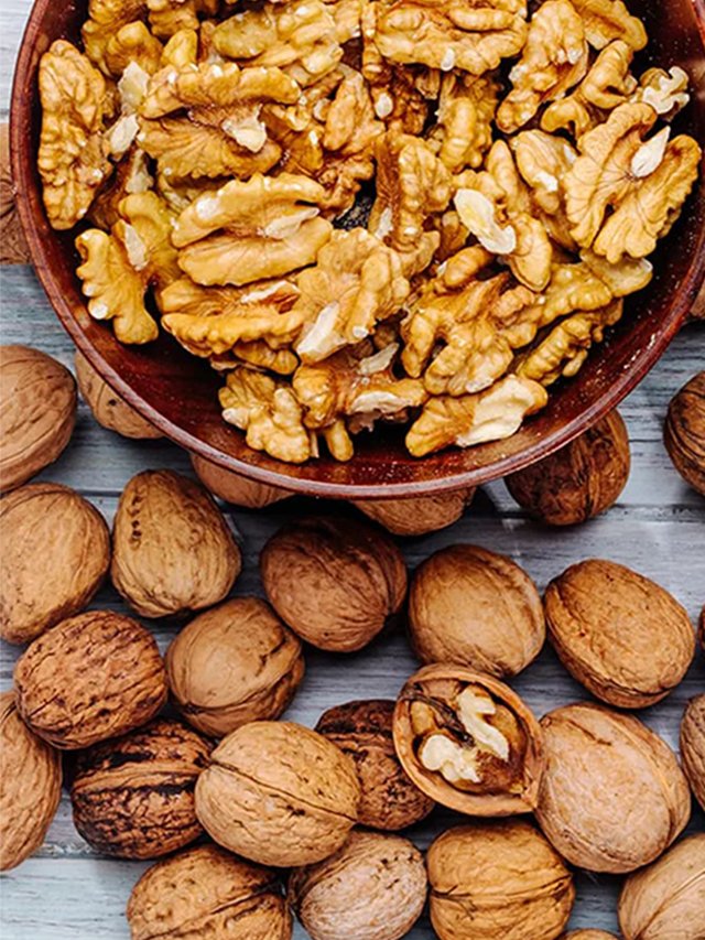 10 Amazing Health Benefits of Walnuts